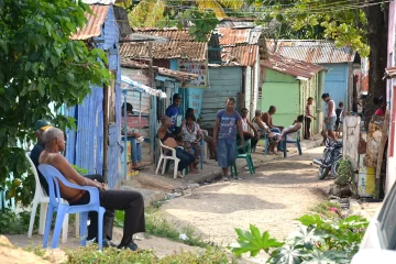 Empoderando a las Comunidades: Finanzas Personales para Sectores Marginados